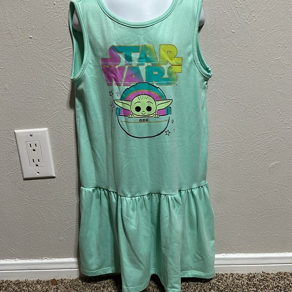 Bundle of 2 Star Wars dresses - Picture 6 of 10